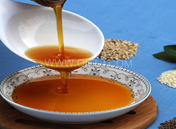 芝麻油提取加工,企鵝糧油機(jī)械生產(chǎn)色香味俱佳的油脂(圖1) 芝麻油提取加工,企鵝糧油機(jī)械生產(chǎn)色香味俱佳的油脂(圖1)